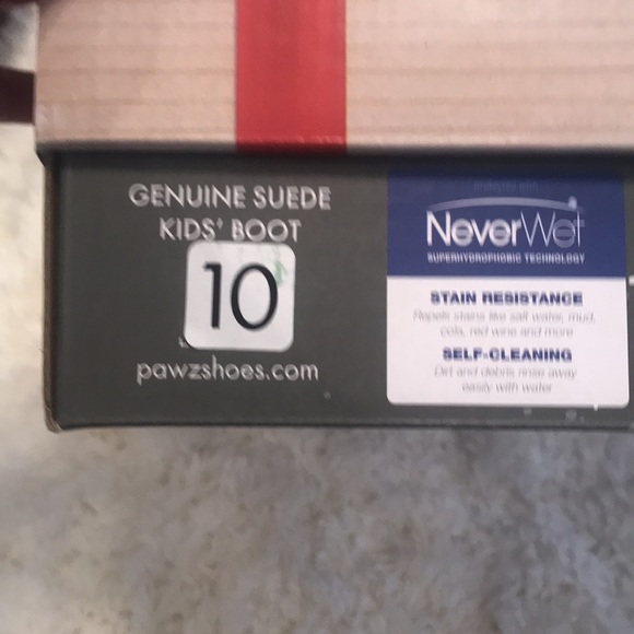 NWT PAWS by BEARPAW kids size 10 Boot - Picture 6 of 6